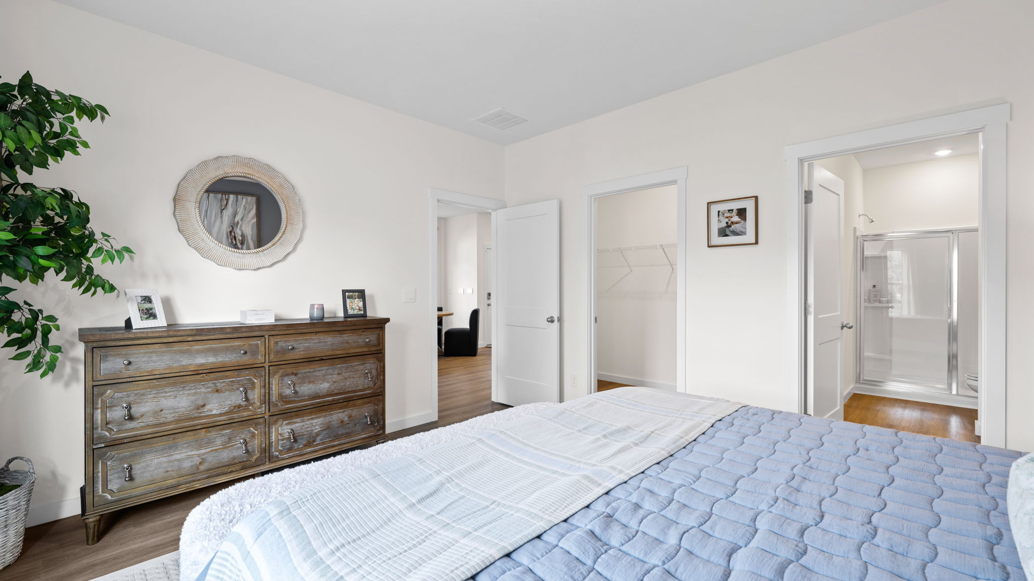 large primary bedroom with en suite