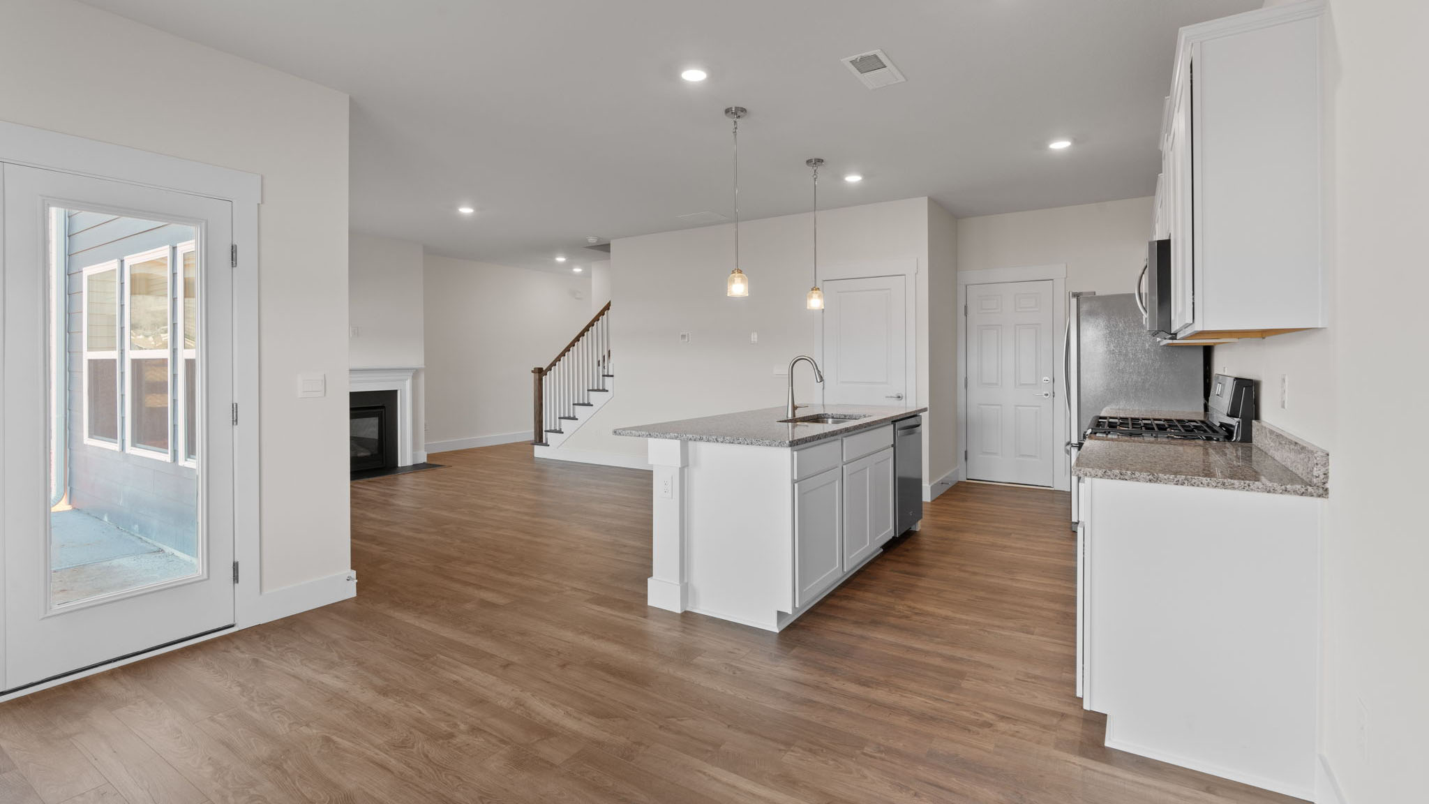 Dining area off kitchen