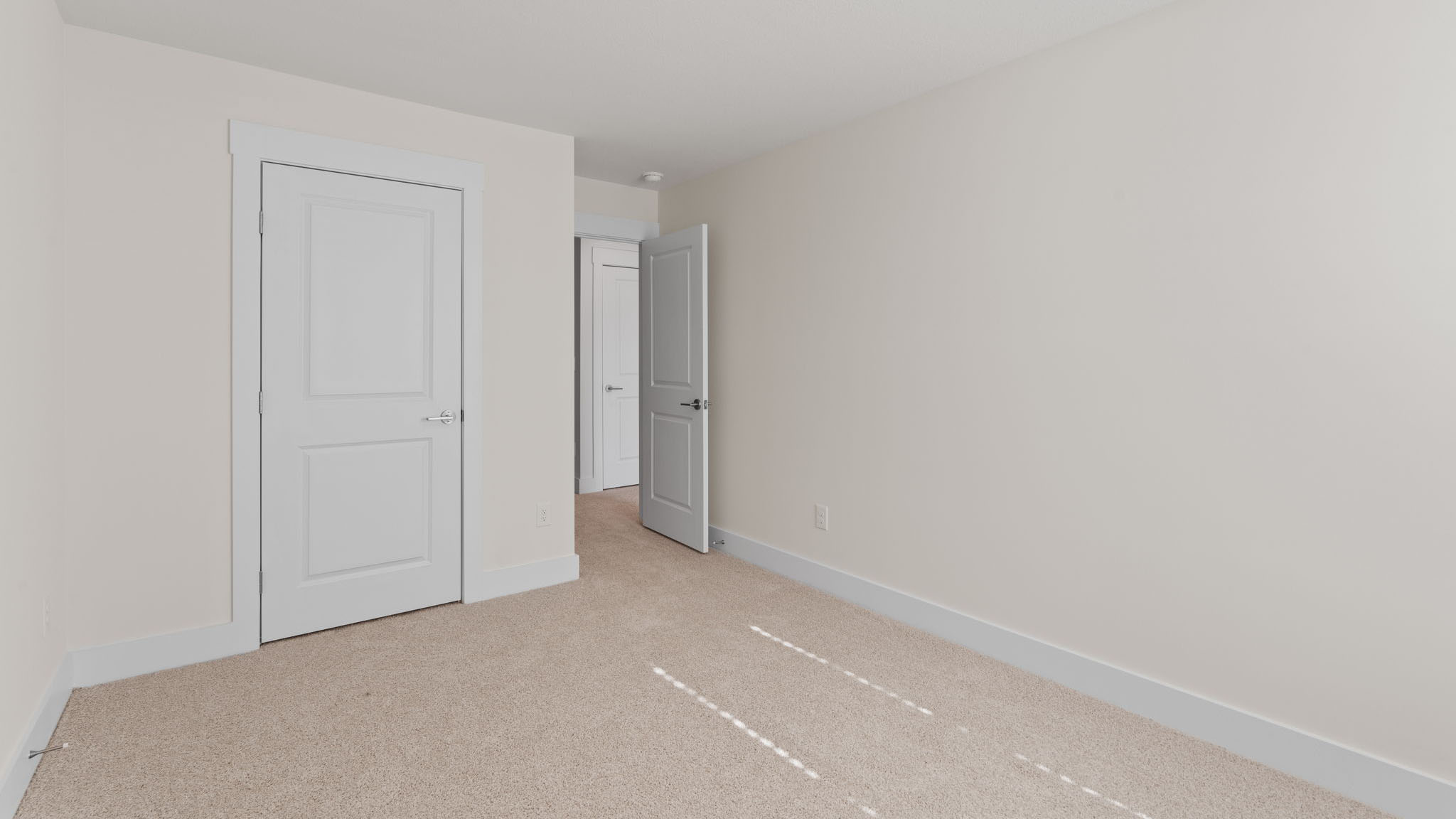 Guest bedroom with closet