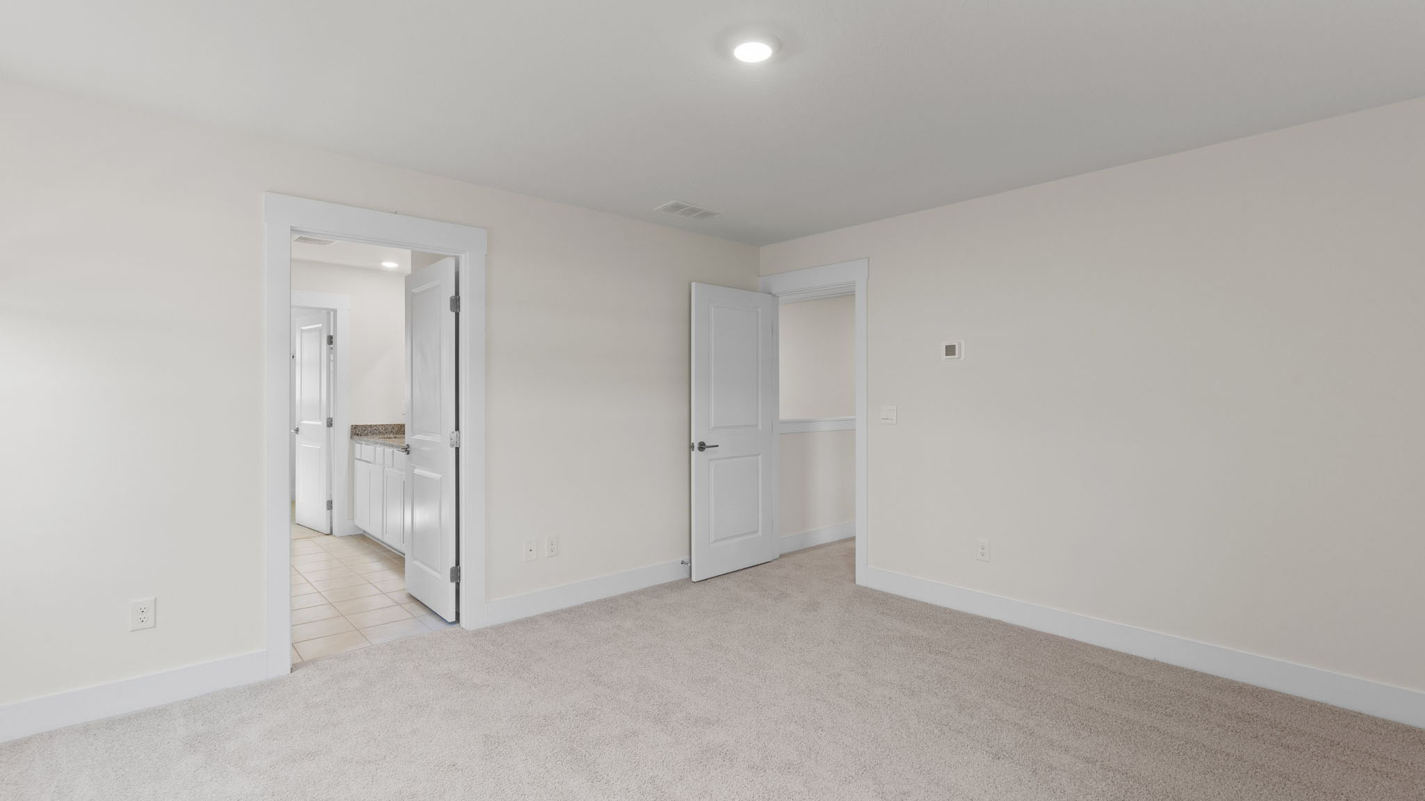 Bedroom with ensuite