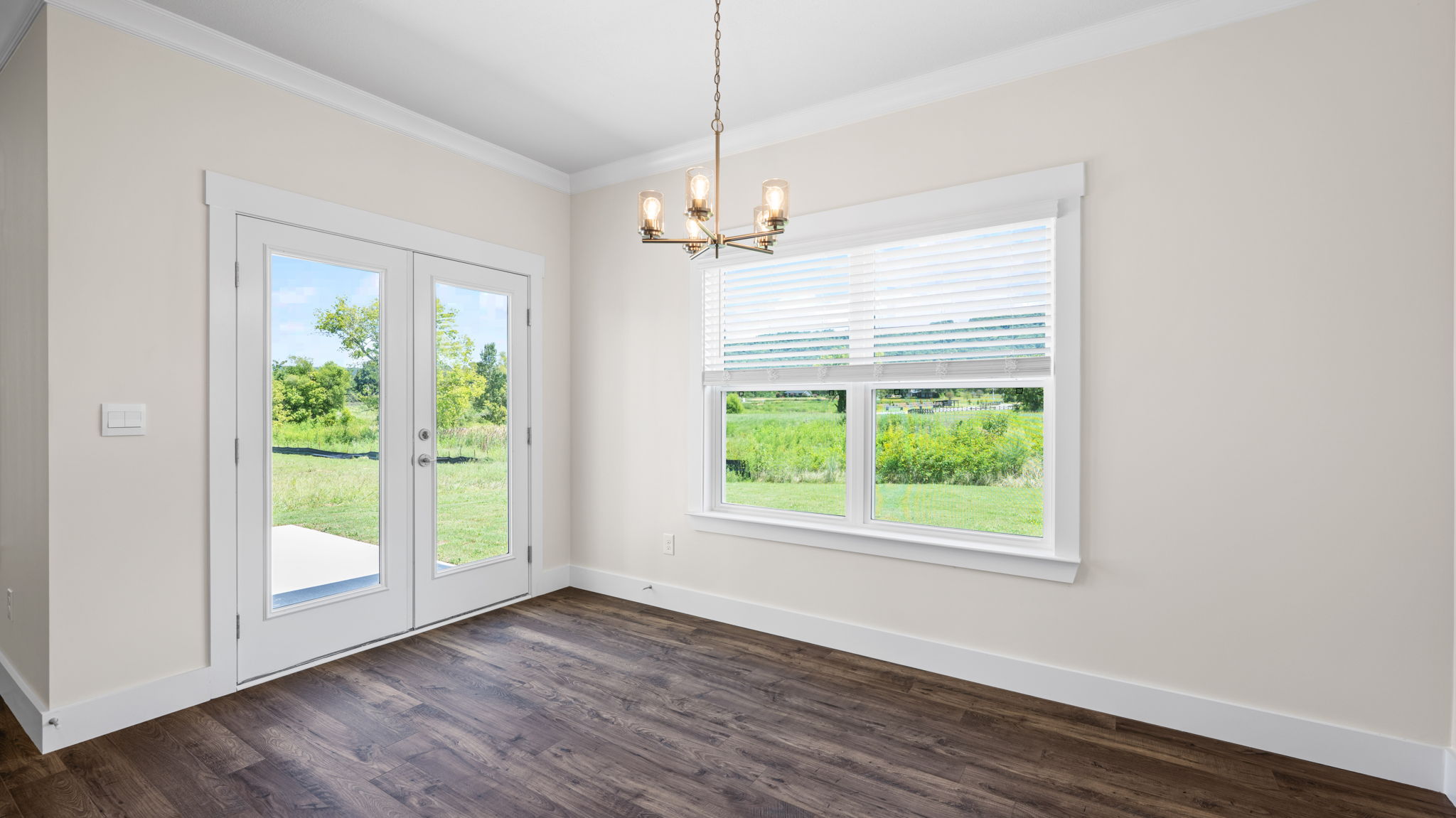dining area off kitchen