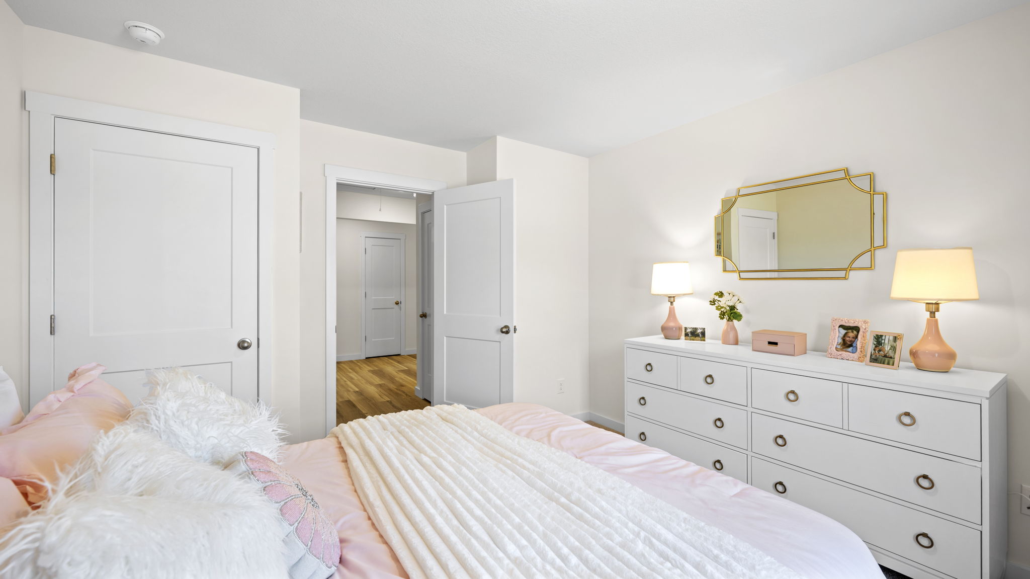 guest bedroom with closet