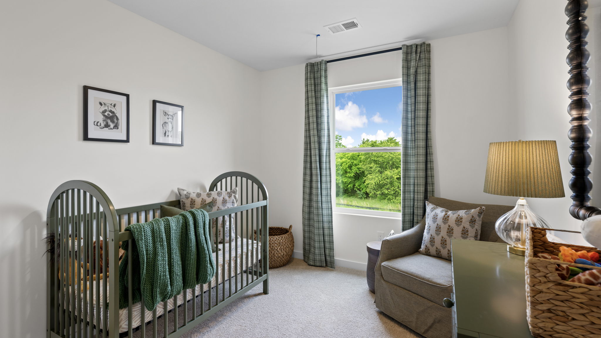 bedroom with single window and walk-in closet