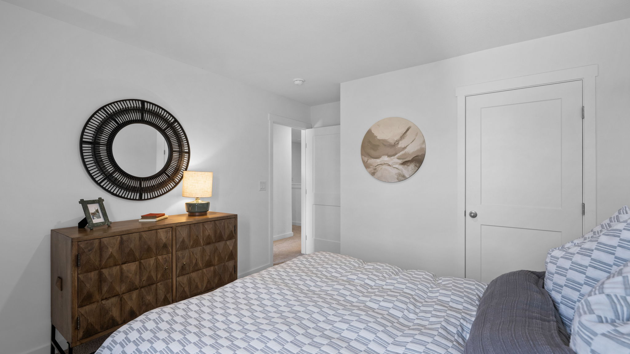 Guest bedroom