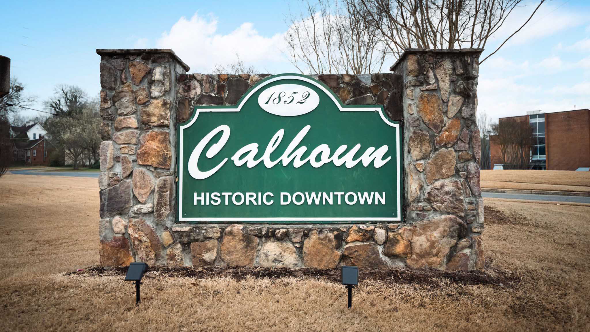 calhoun city sign