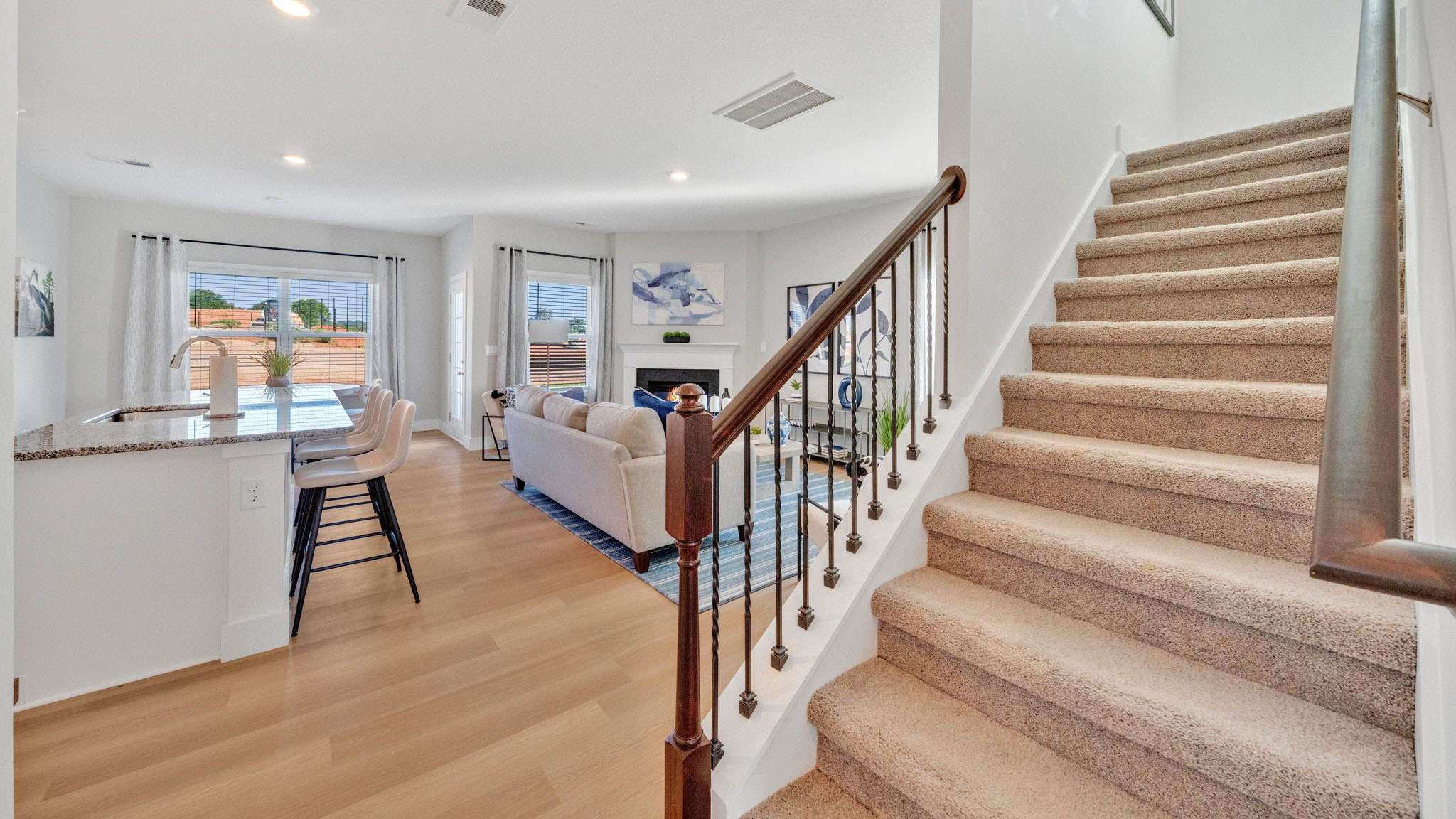 Front foyer and entryway space