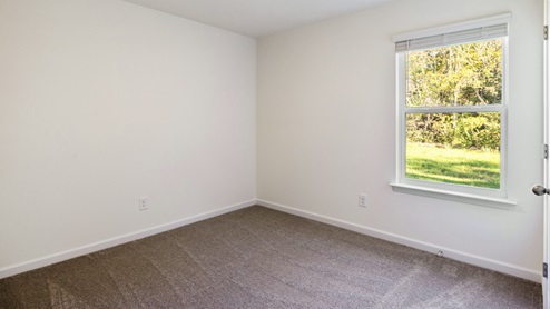 bedroom with carpet