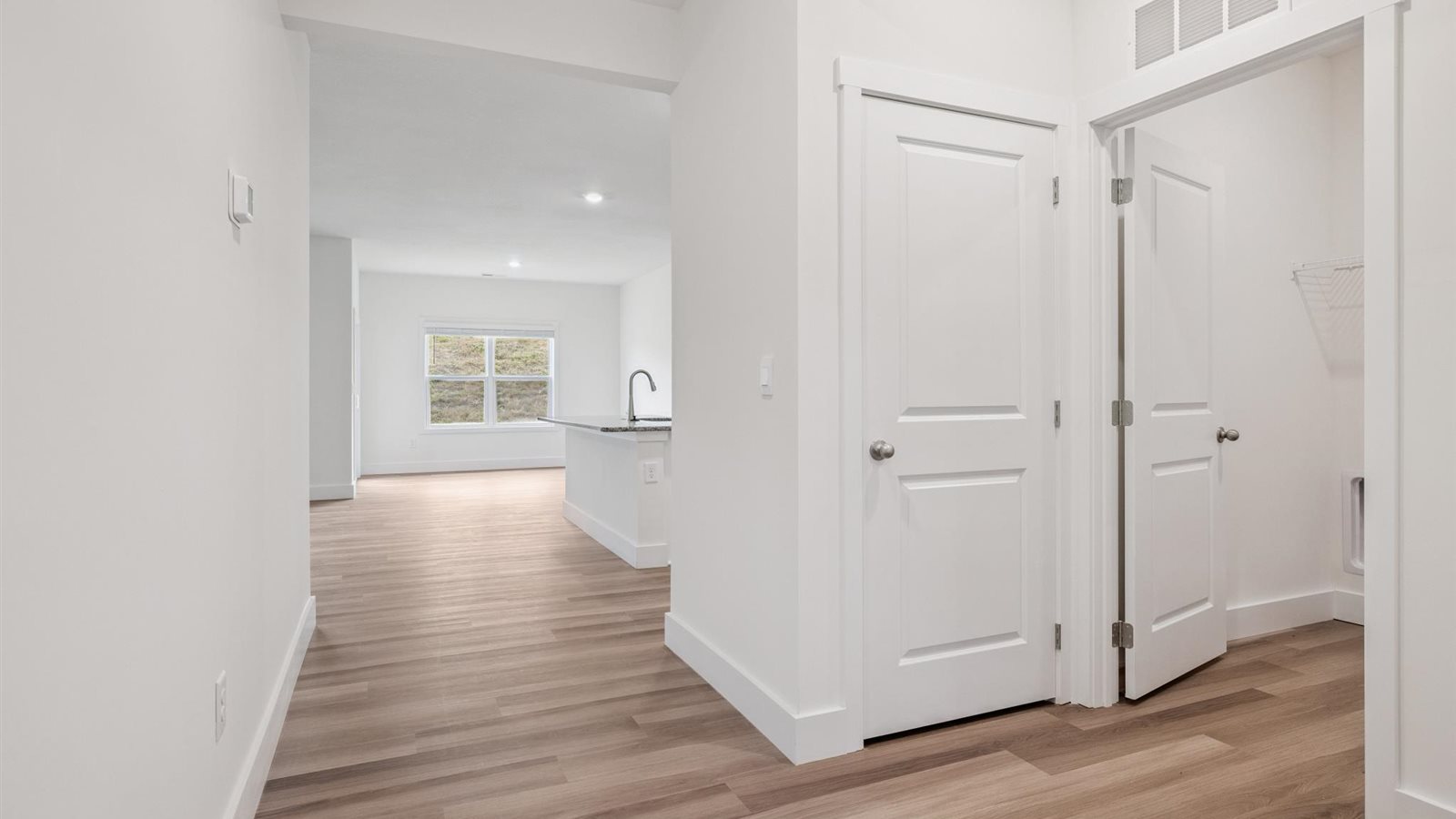 Spacious front foyer and entryway space