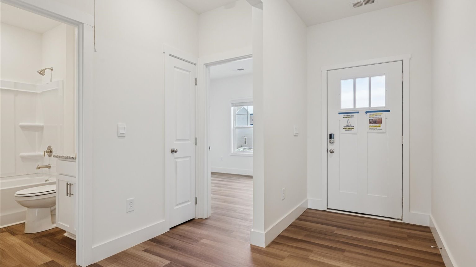 Front foyer and entryway space