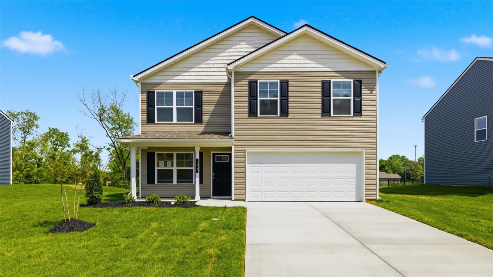 572 White Oak Lane exterior