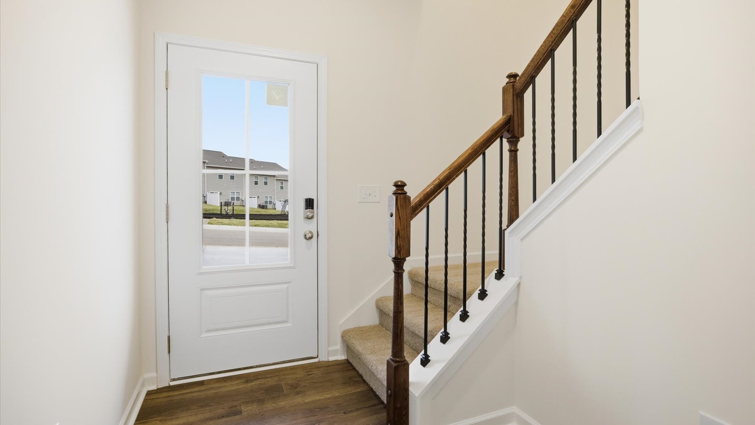 Front foyer and entryway space