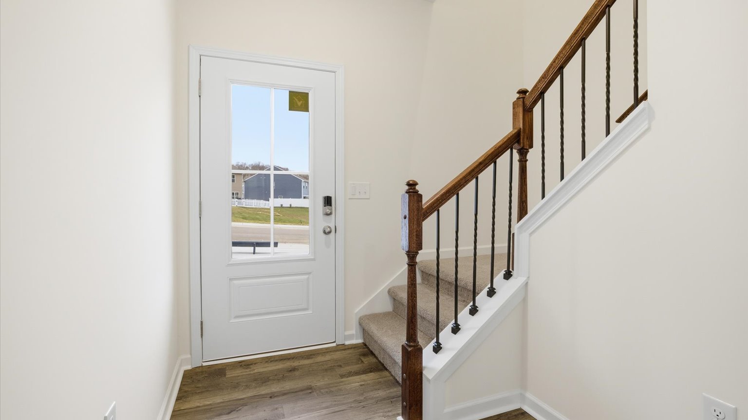 Front foyer and entryway space