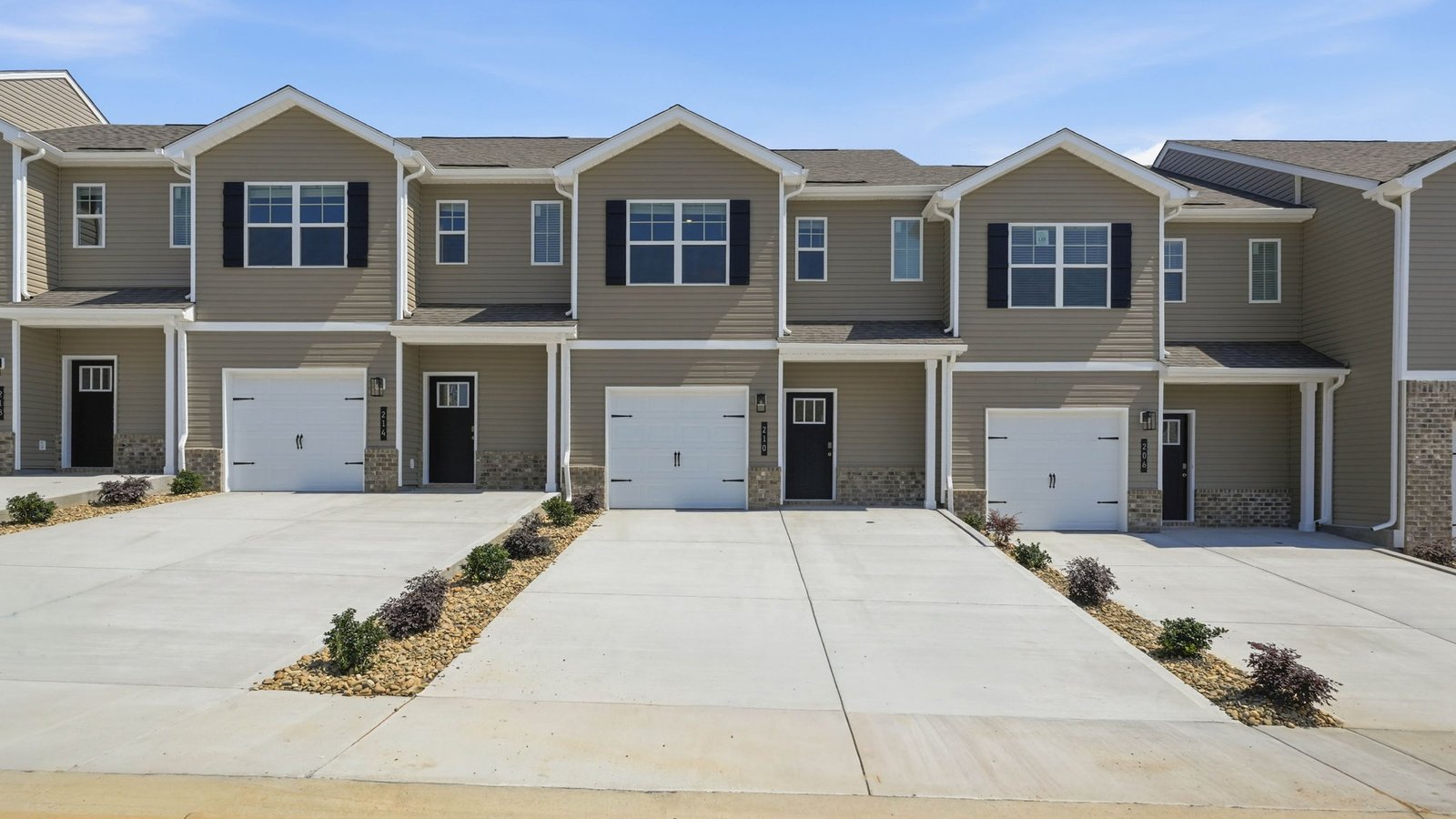 210 Jace Way exterior