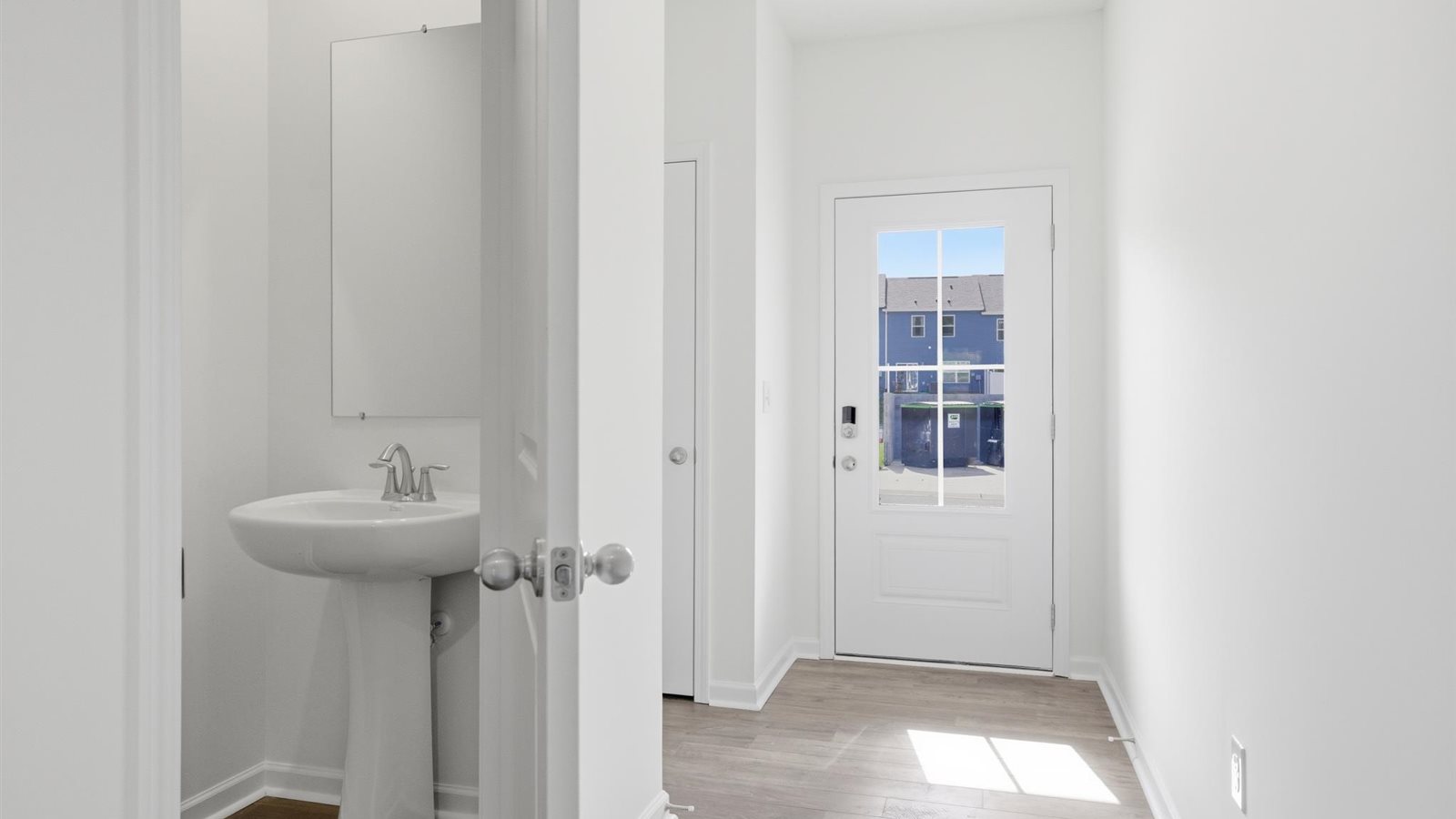 Front foyer and entryway space