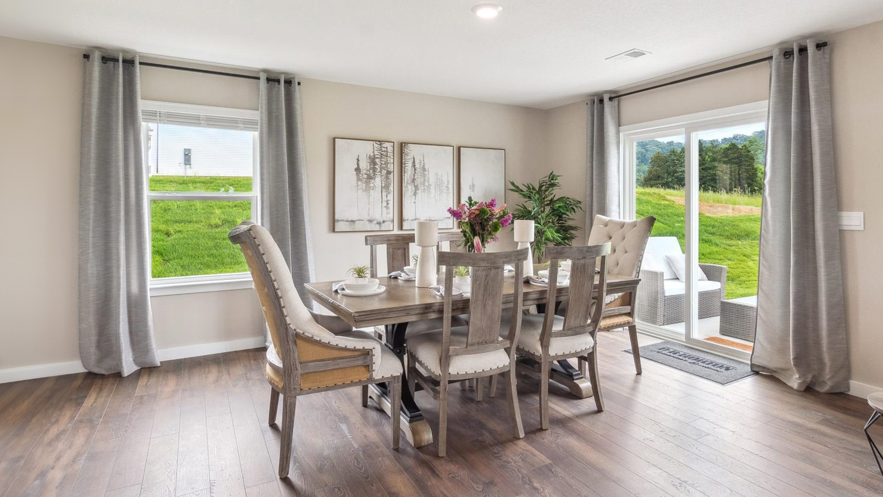 Open dining room space adjacent to kitchen