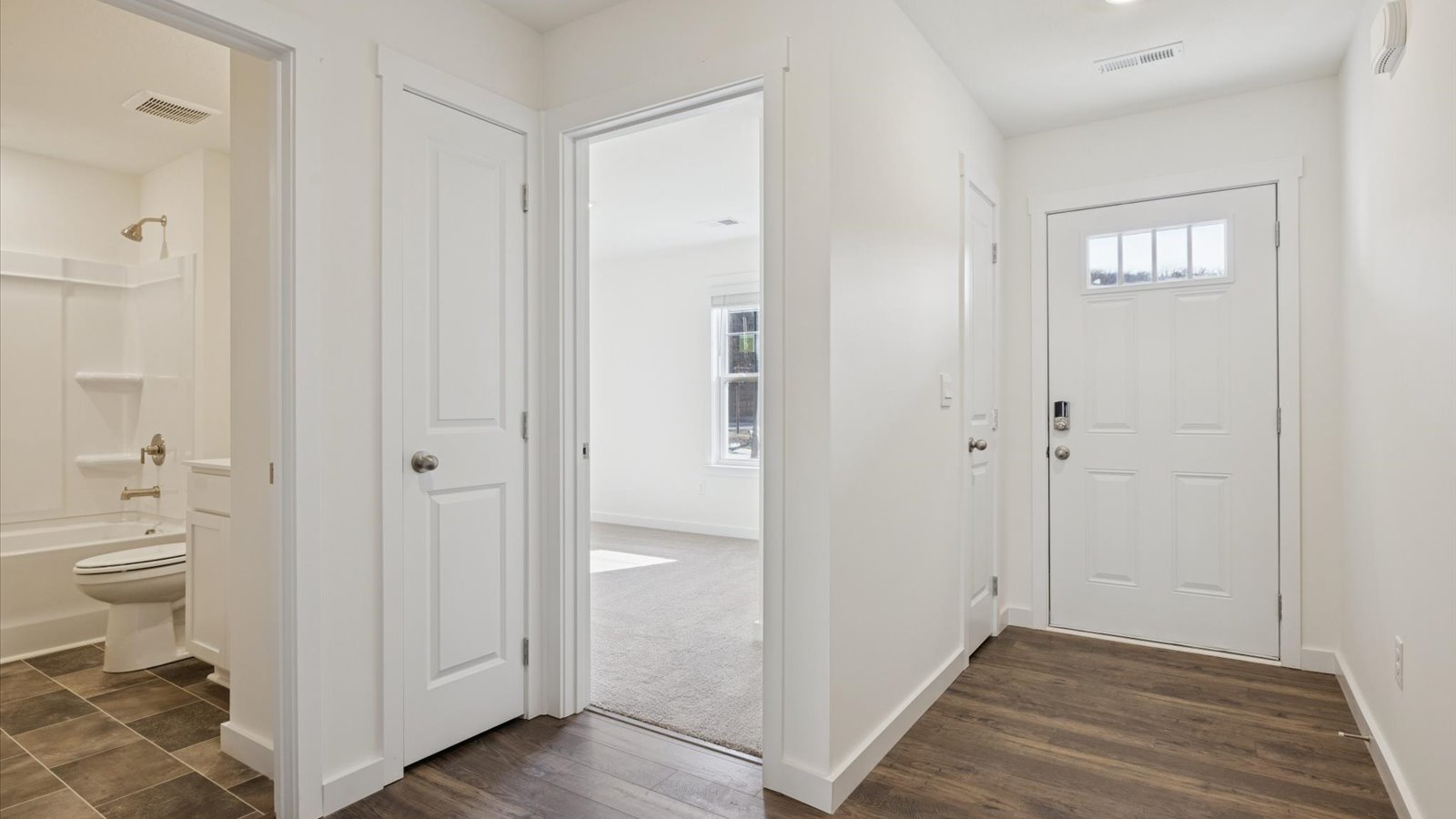 Front foyer and entryway space