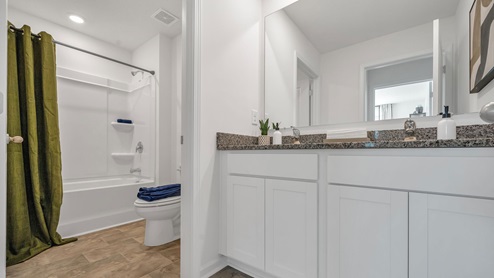 catlett-cove-green-model-bathroom