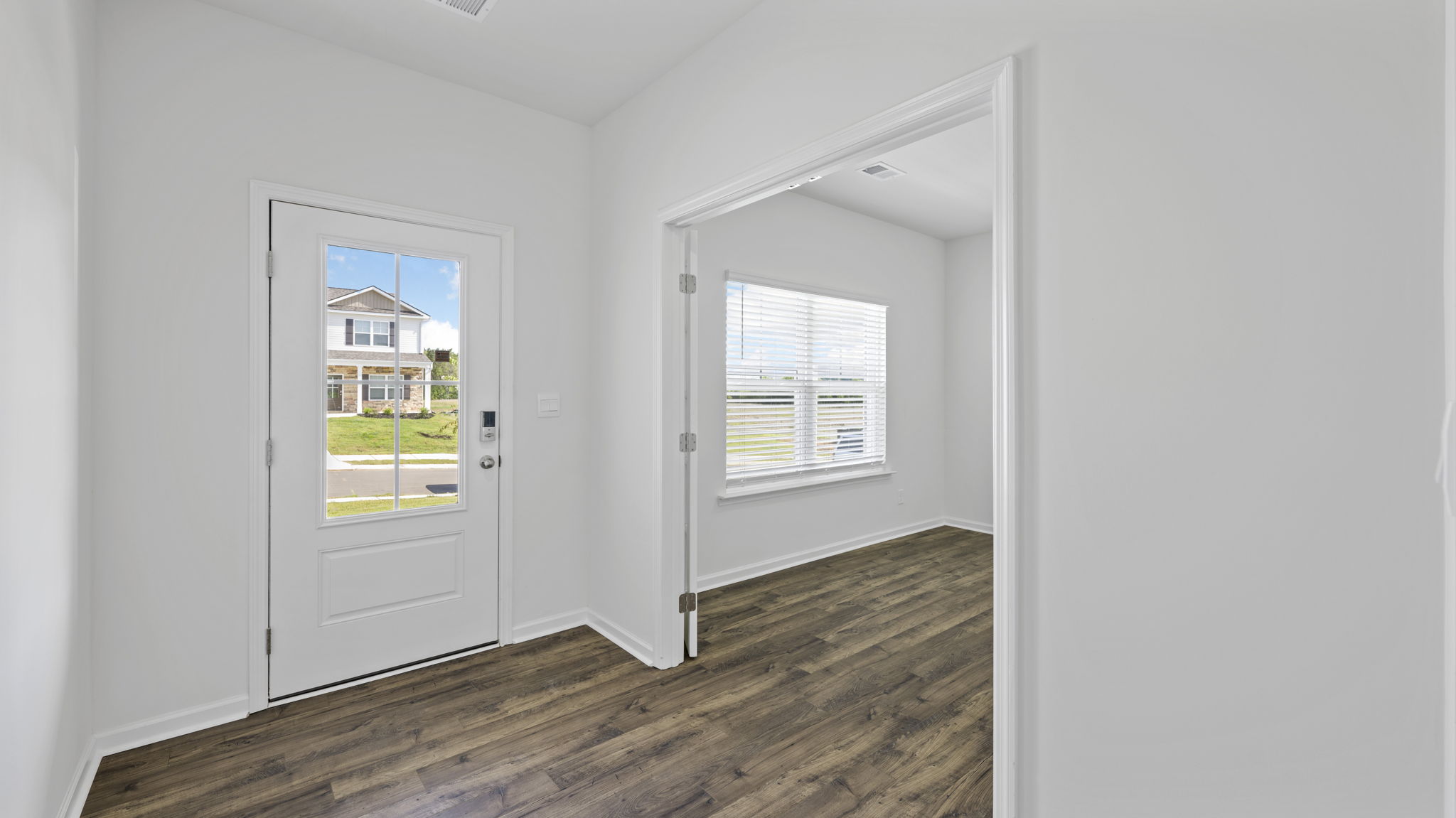 Front foyer and entryway space