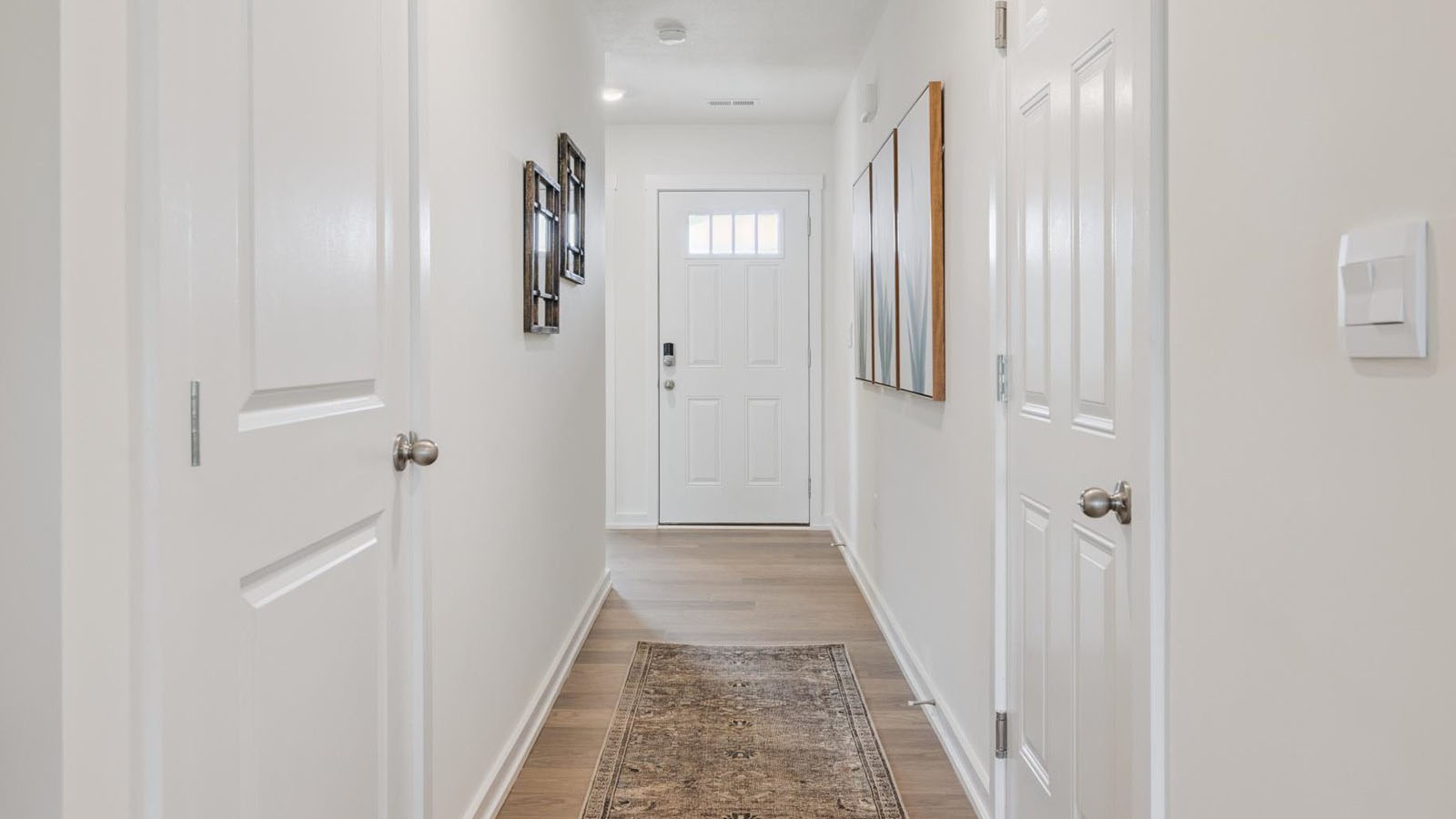 Front foyer and entryway space
