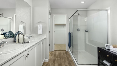Meadows at Baldwin Ranch Plan 2 Primary Bathroom
