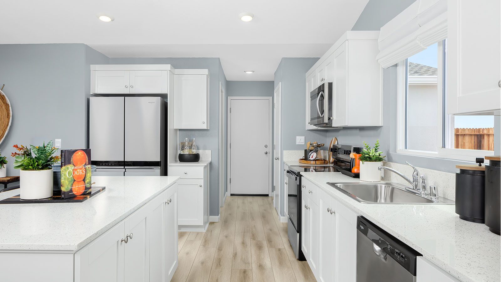 Alpine at Villa Ticino Cypress Plan Kitchen Side