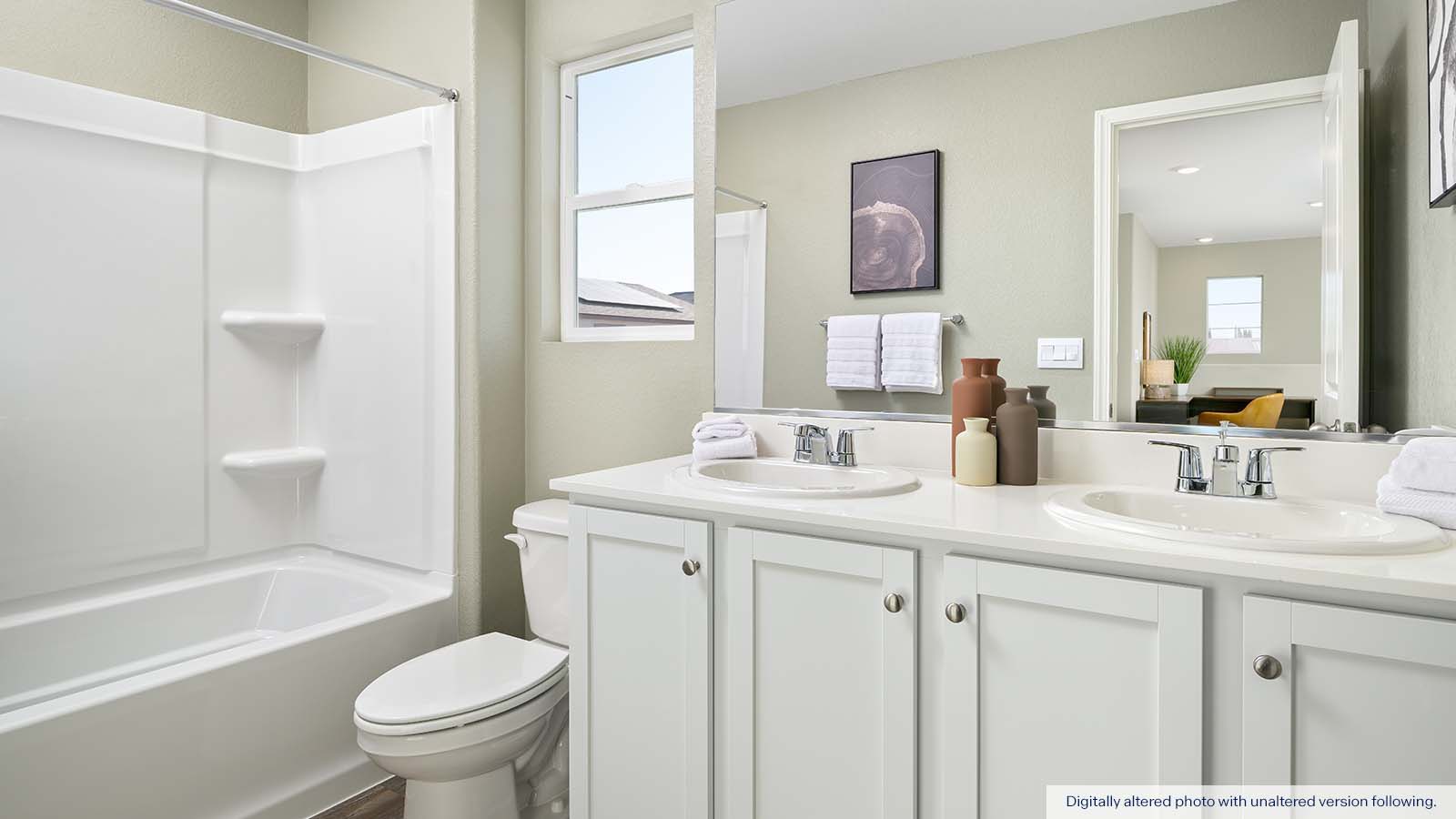 Heritage Collection II Sierra Plan Upstairs Bath