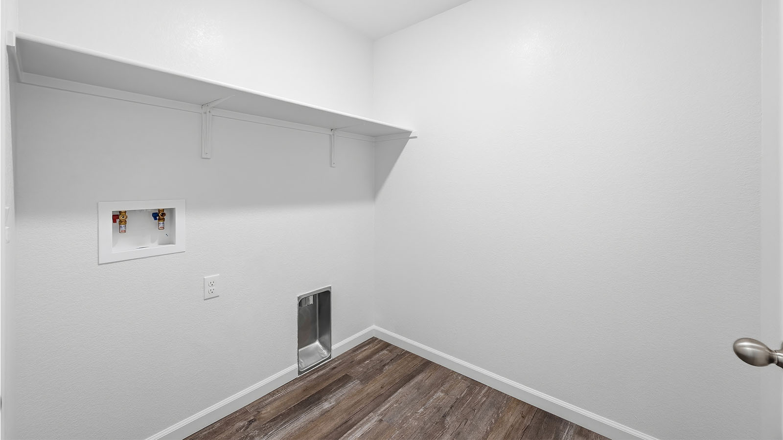 Trestle Maverick Plan Laundry