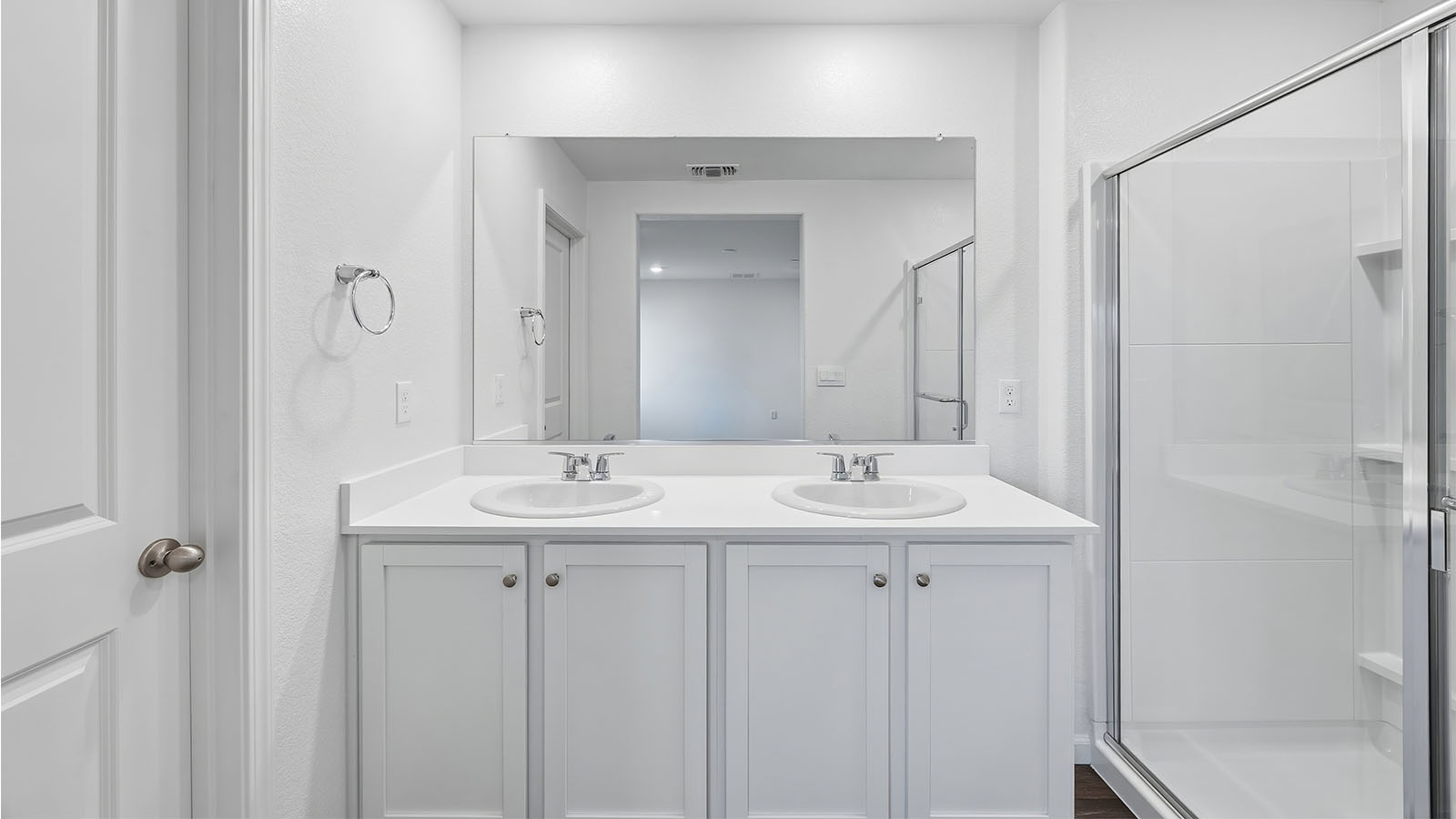 Trestle Maverick Plan Primary Bathroom