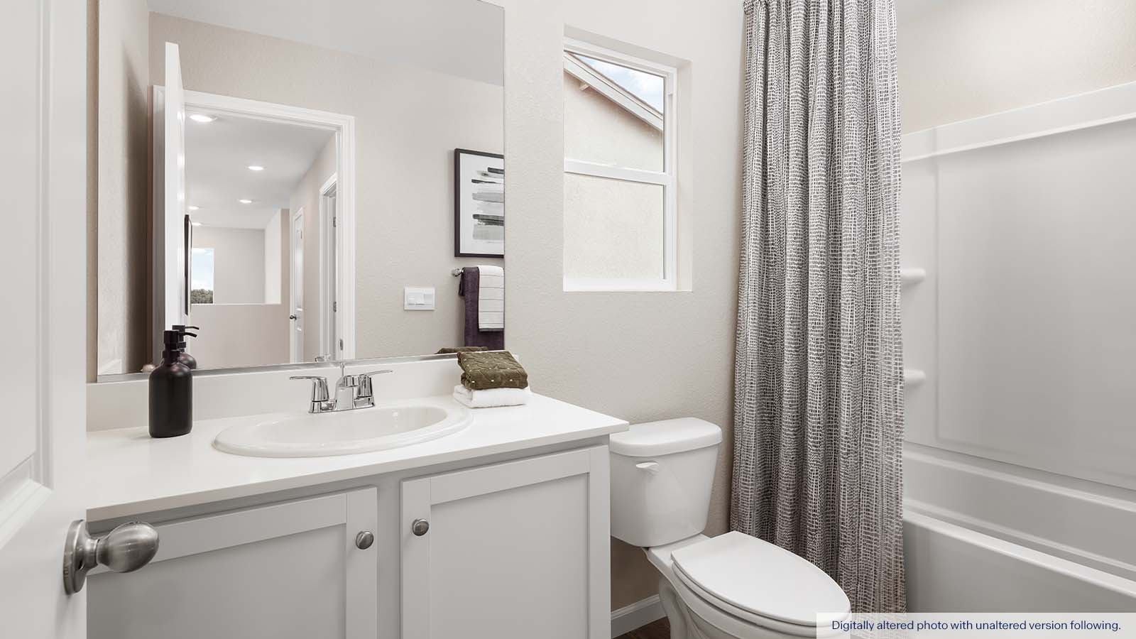 Trestle Rockaway Plan Upstairs bathroom