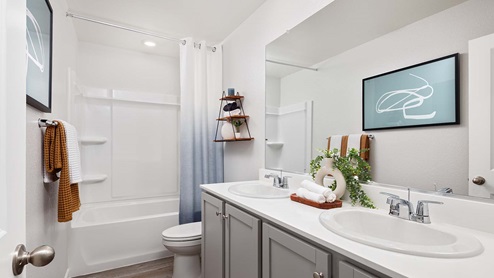 Trestle Montara Plan Dual Sink Secondary Bathroom