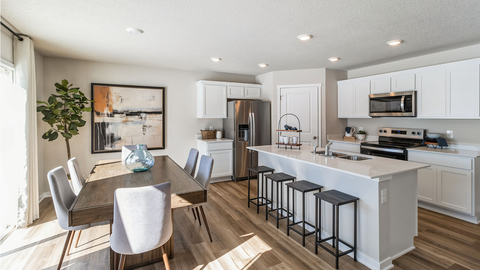 One level home for sale in Farmington, Minnesota.