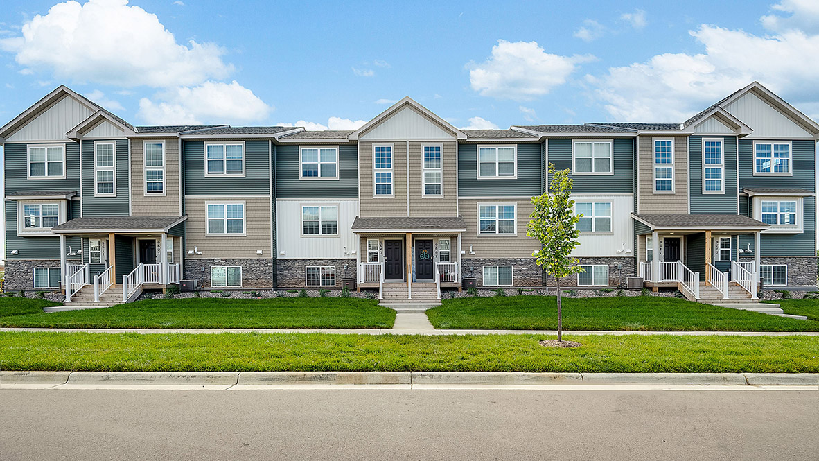 New Homes in Hinton Woods Express Townhomes Cottage Grove, MN D.R. Horton