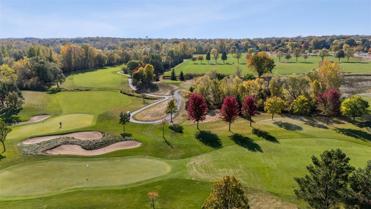 Lakeville golf course