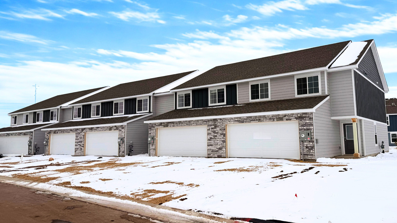 Exterior of the townhomes for sale in Lakeville, Minnesota.