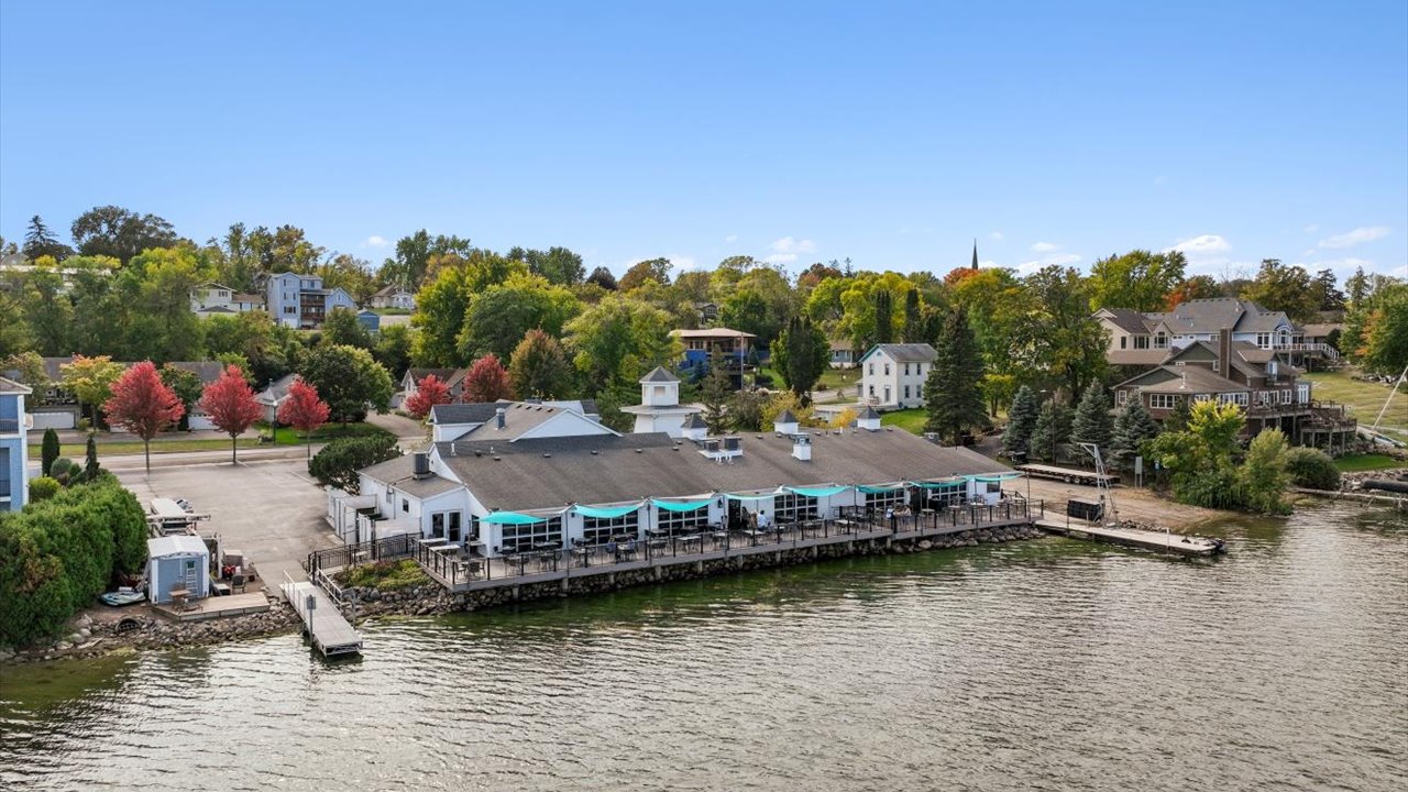 Waconia lake restaurant