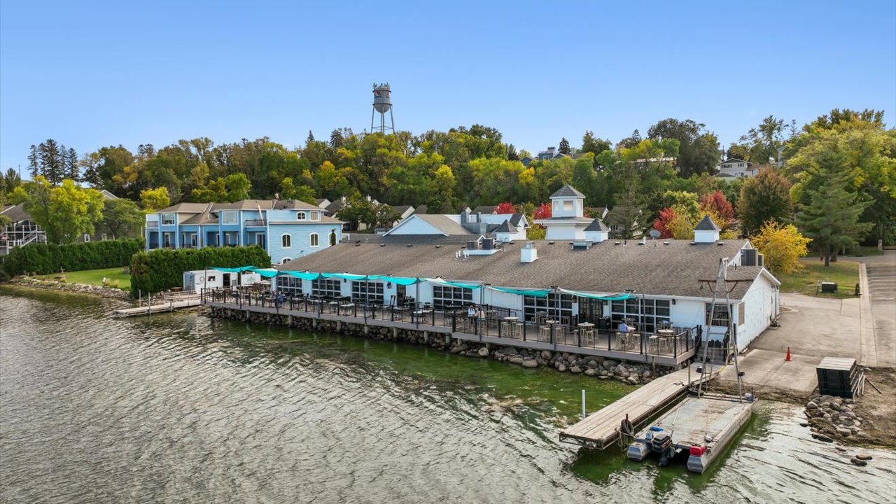 Waconia lake restaurant