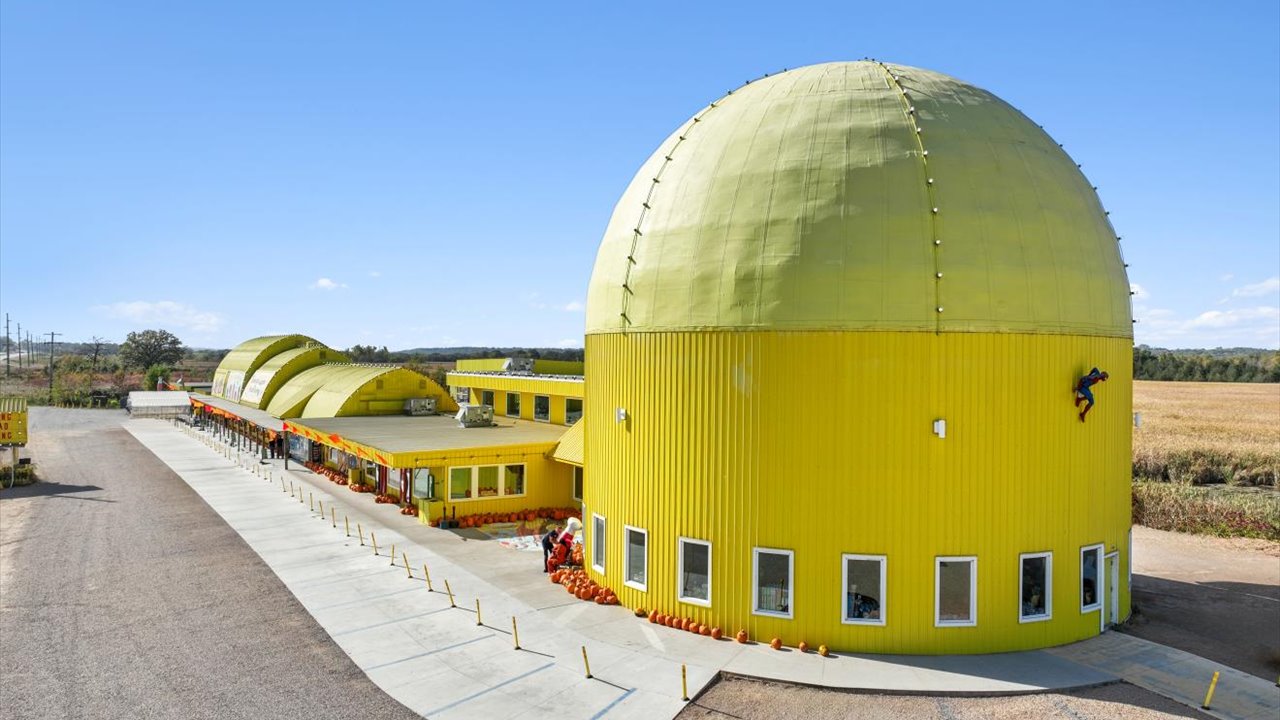 MN largest candy stoore
