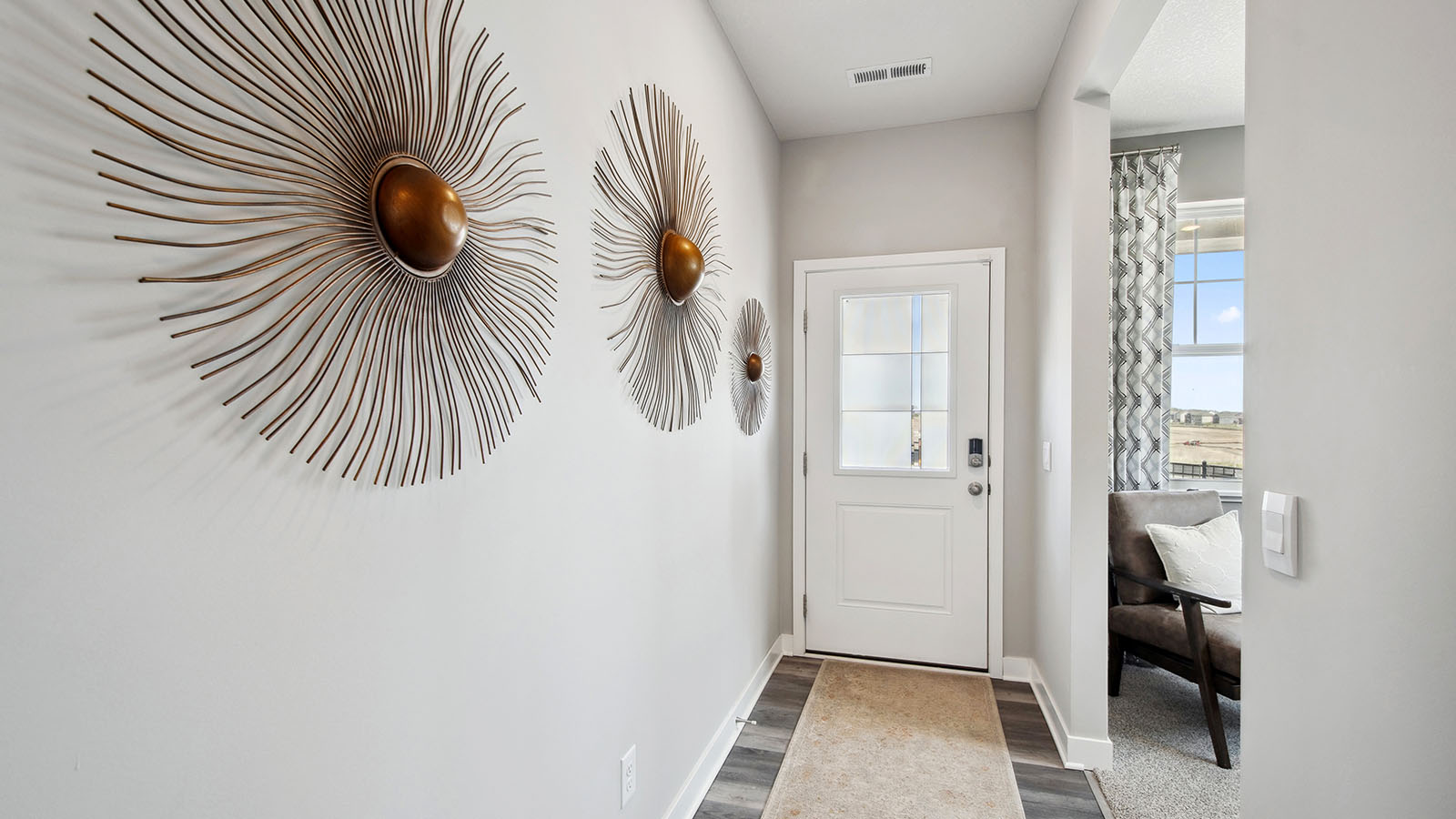 Entry area adjacent to main level flex room