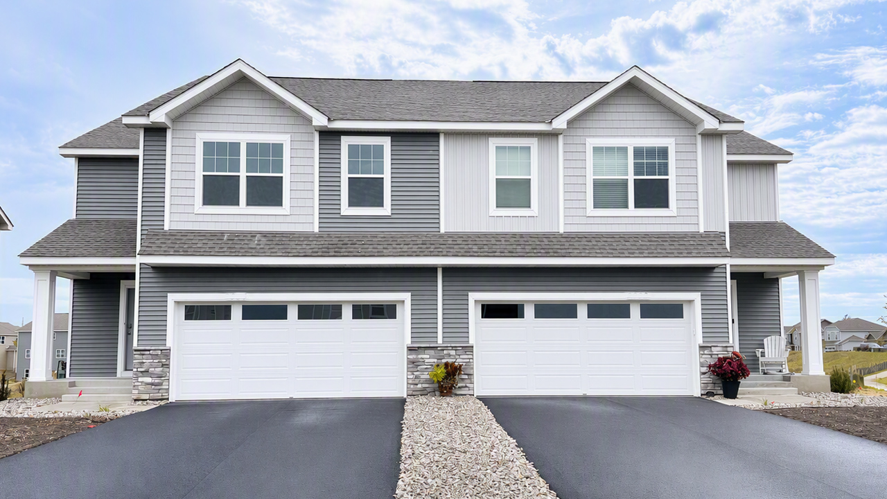2084 Clearwater Terrace exterior