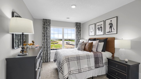 Secondary bedroom.