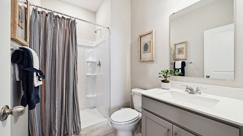 Main level bath.