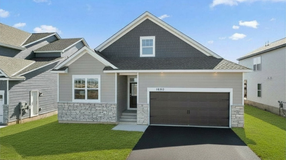 Exterior of a Clifton II model home.