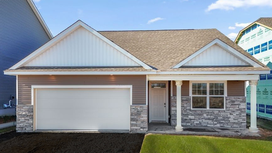 Exterior of a Harmony plan for sale in Elko New Market, Minneosta.