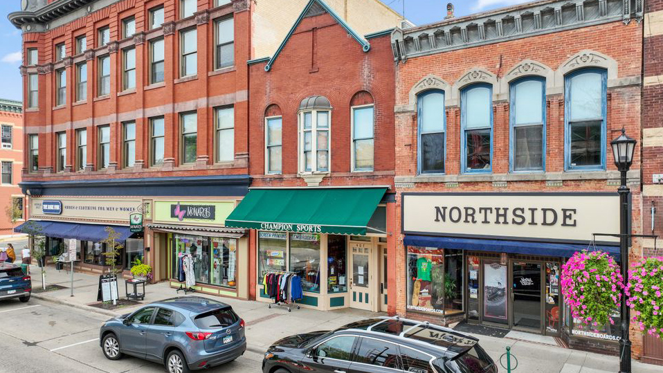 Restaurants and shops in Northfield.