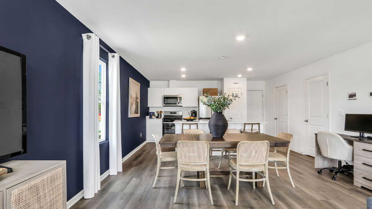 Richmond-model-Canopy-Hill-dining-room-3