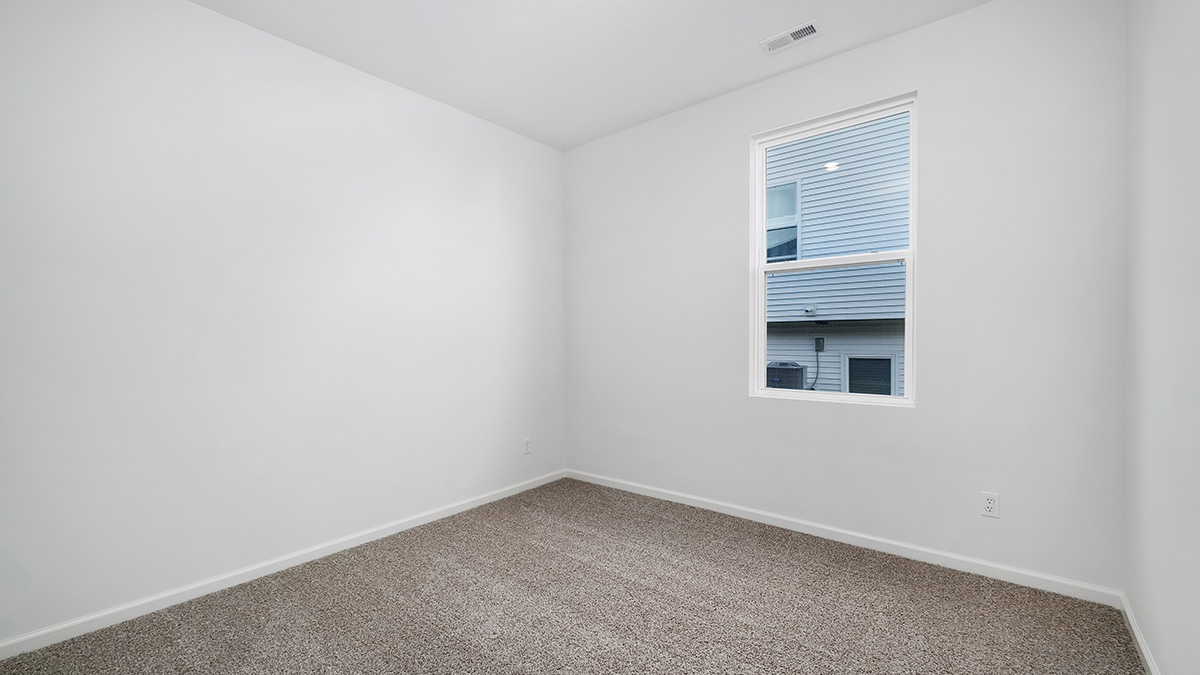 bedroom with carpeted flooring