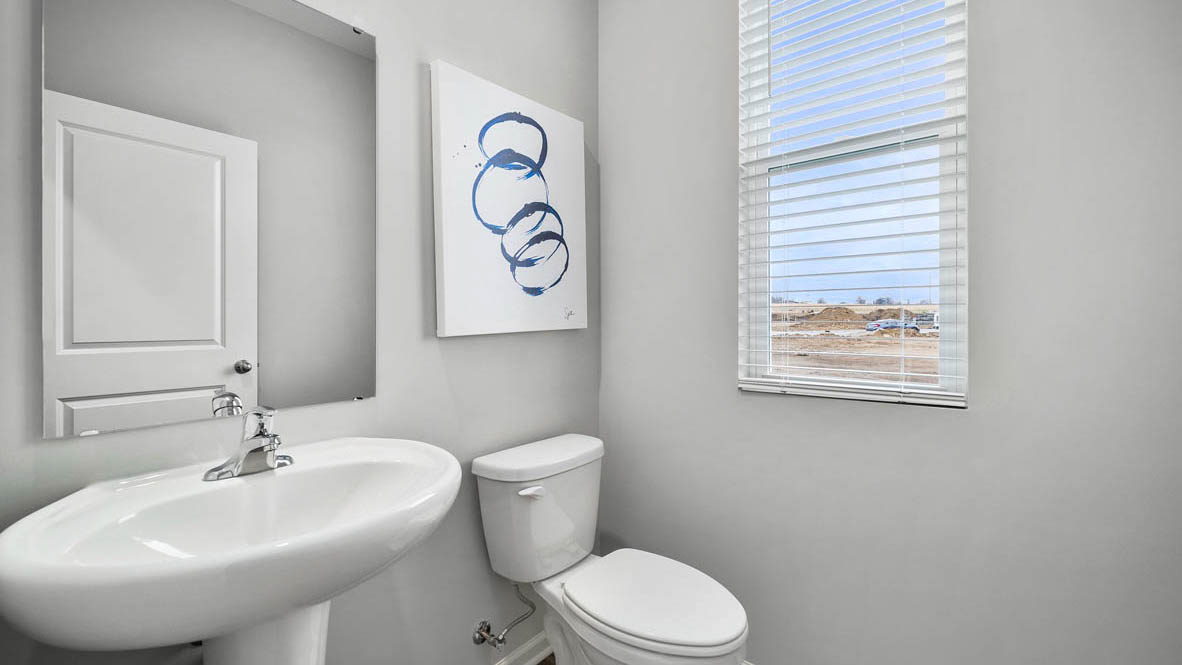 bathroom with single bowl vanity