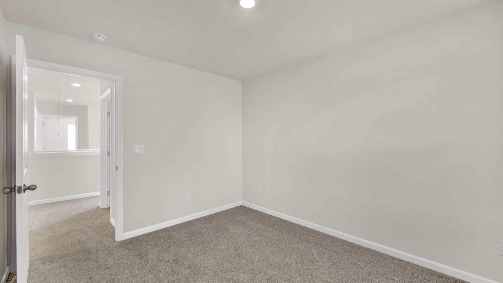 Aisle plan home interior