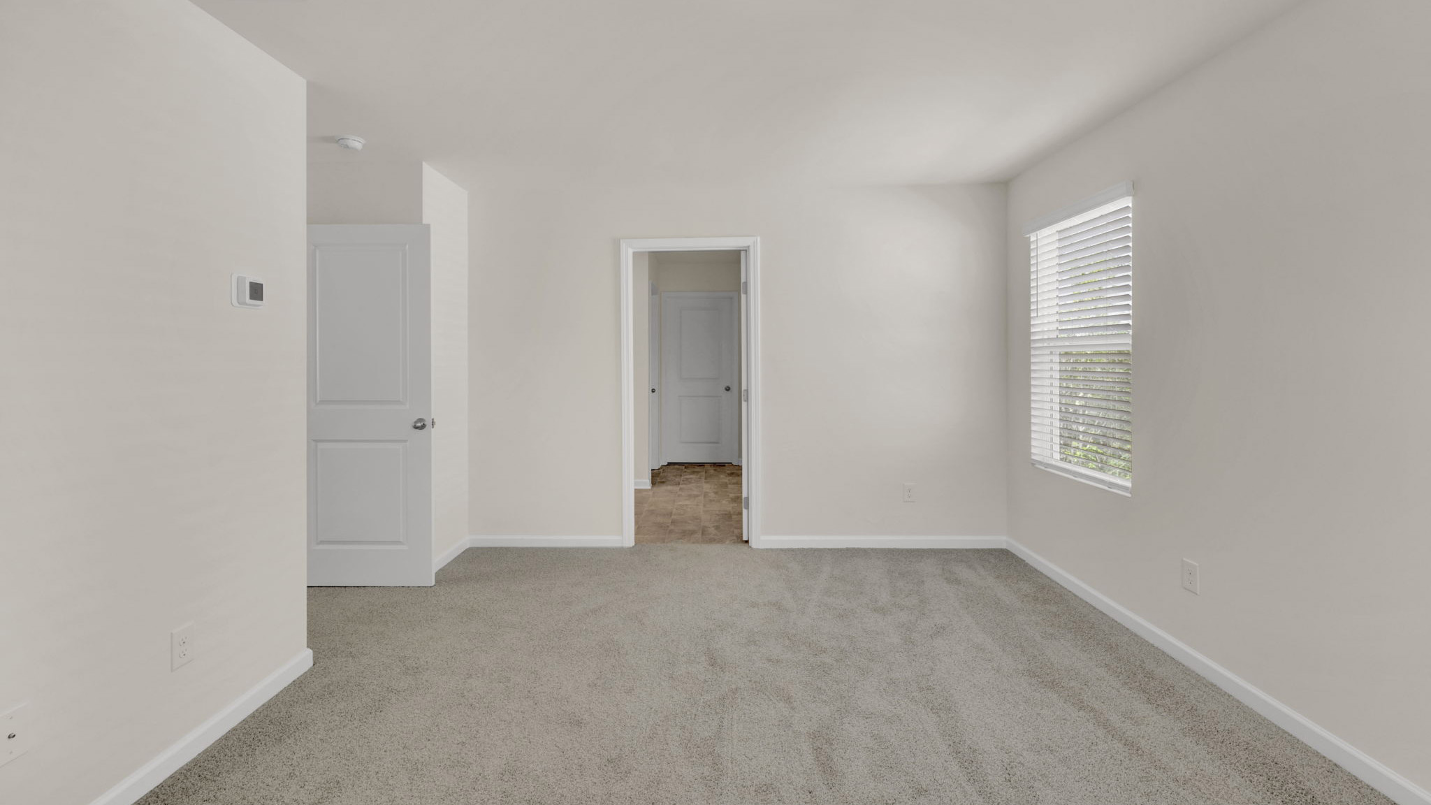 Aisle plan home interior