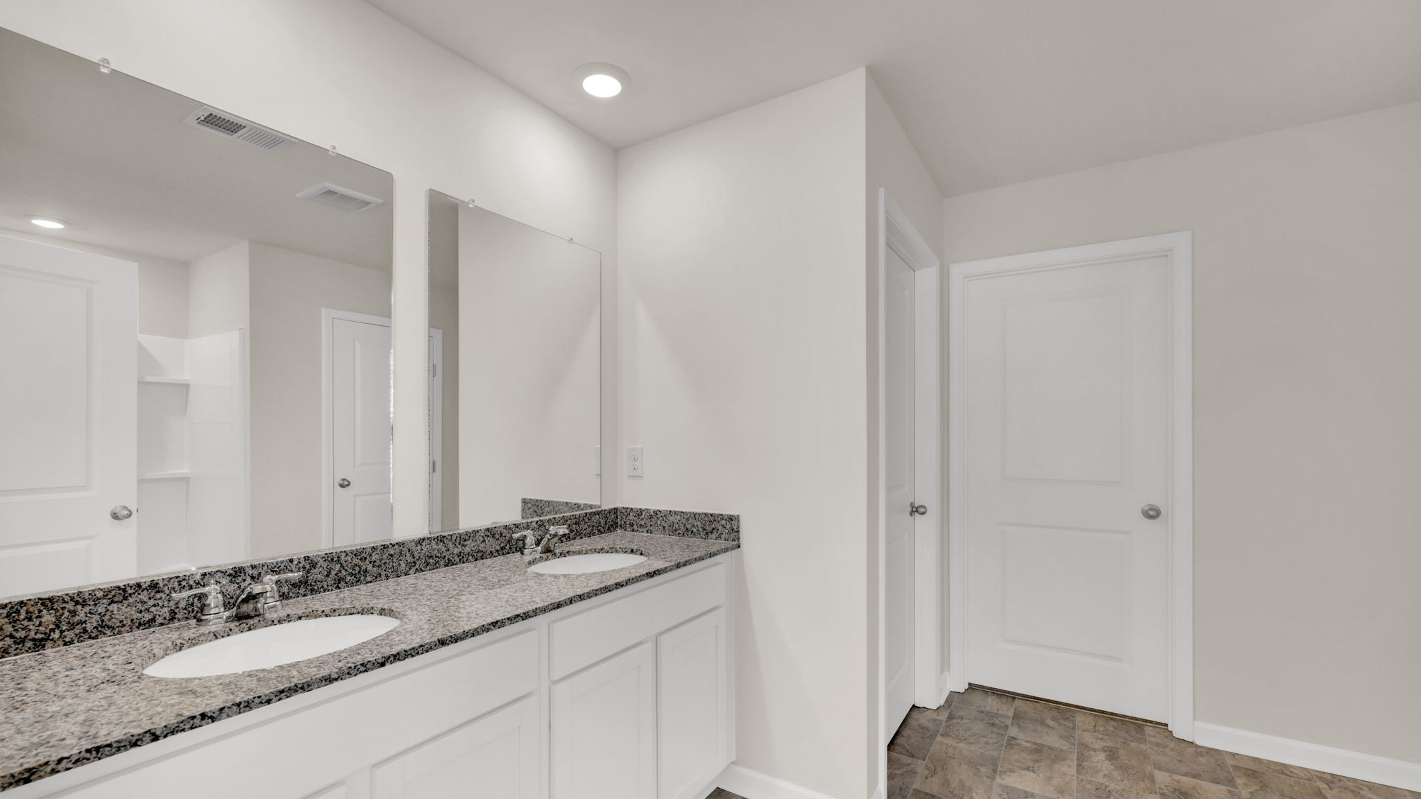 Aisle plan home interior